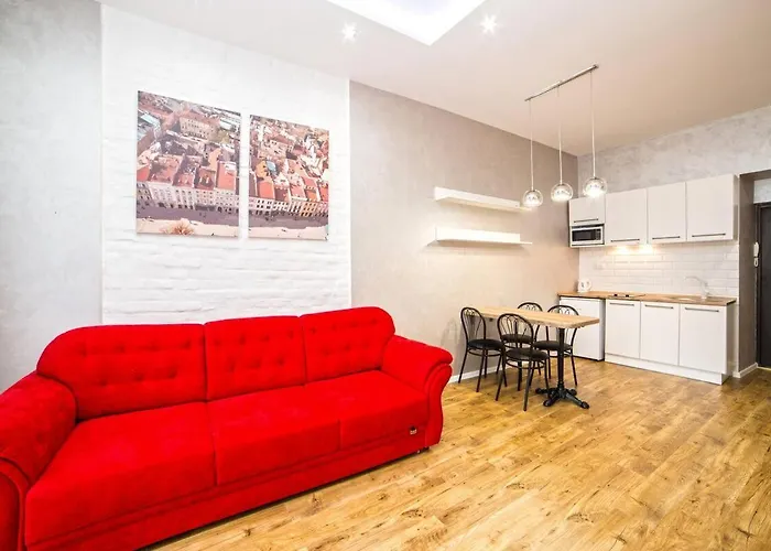 з балконом на центр львова *